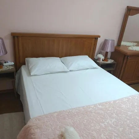 شقة كبيرة ديلوكس ثلاث غرف وصالون 112 Appartement *