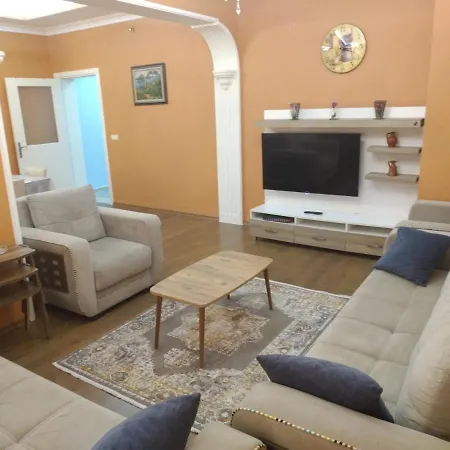 شقة كبيرة ديلوكس ثلاث غرف وصالون 112 Appartement