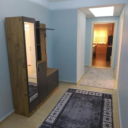 شقة كبيرة ديلوكس ثلاث غرف وصالون 112 Appartement *