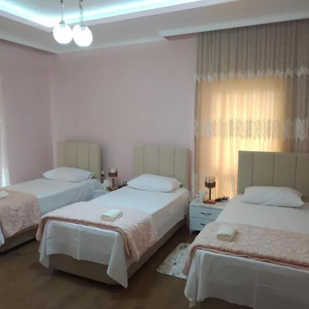 شقة كبيرة ديلوكس ثلاث غرف وصالون 112 Appartement *