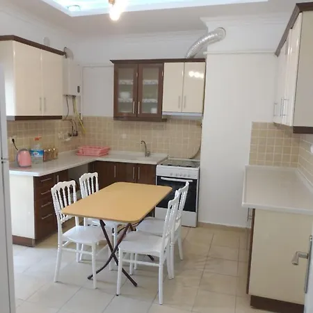 Appartement شقة كبيرة ديلوكس ثلاث غرف وصالون 112 *